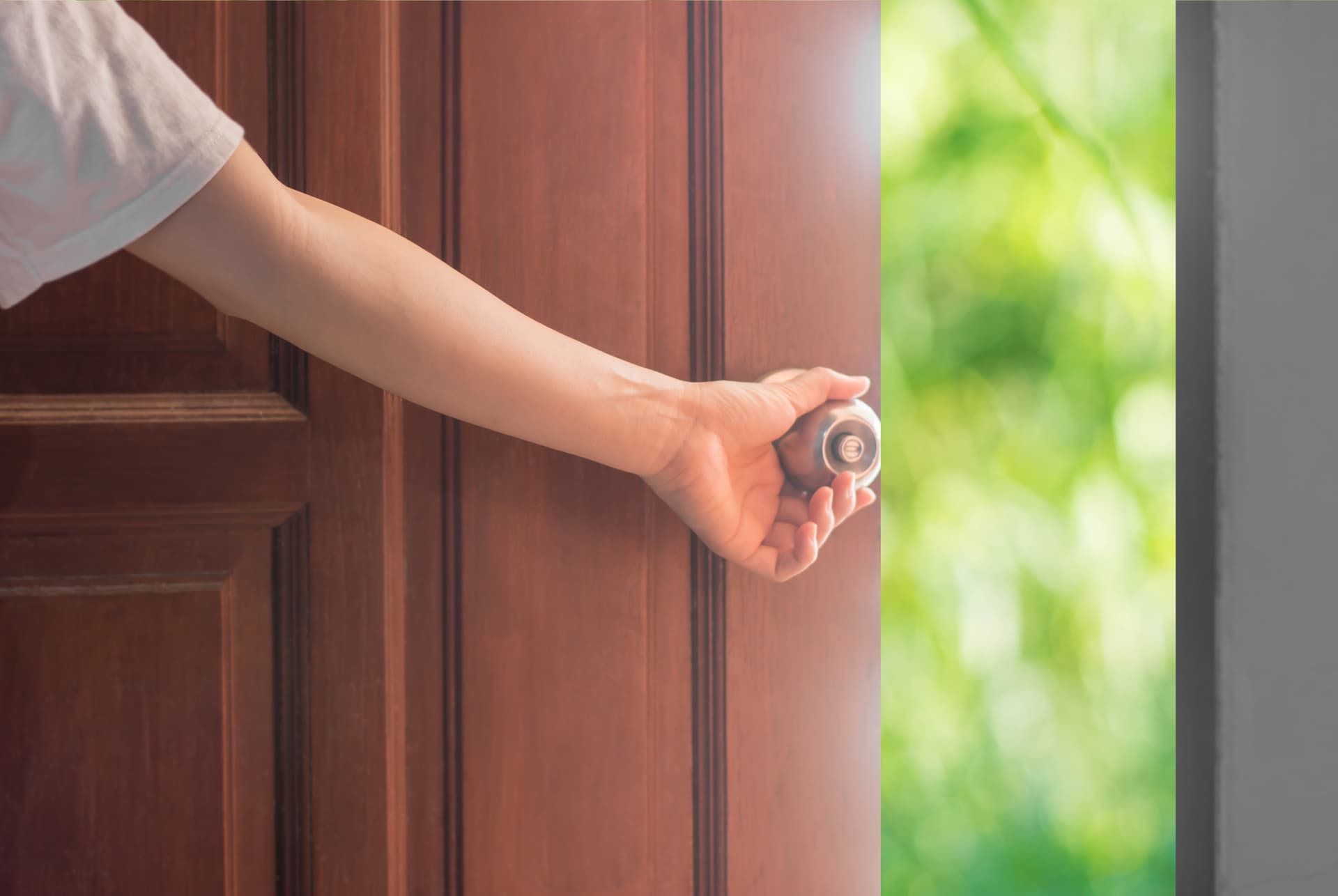  ¿Pensando en renovar las puertas de tu casa? Contáctanos
